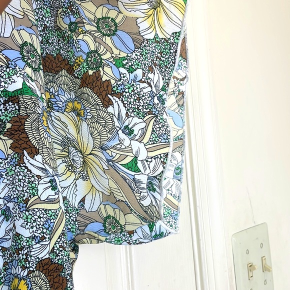 Green Floral Bohemian Stylish Summer Top With Elastic Waist Band Size Large - Picture 7 of 9